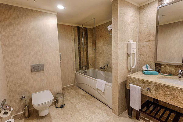 Susesi Luxury Resort Senior Suite Bathroom