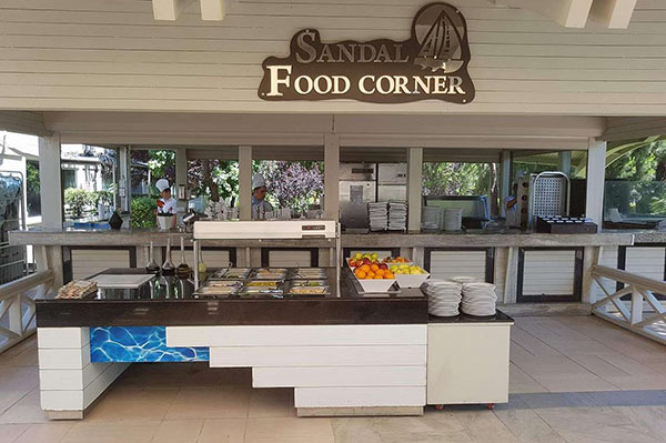 Susesi Luxury Resort Sandal Food Corner